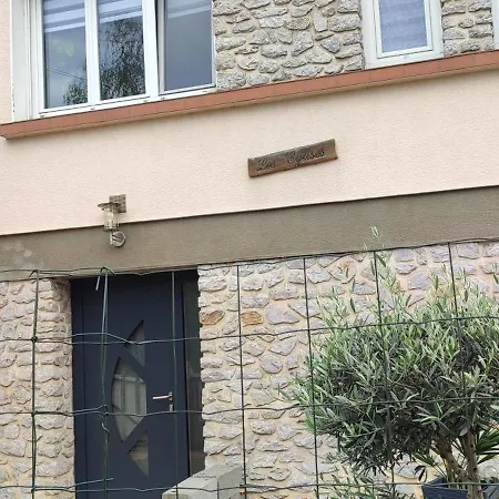 Les Cytises Accommodatie bij particulieren *