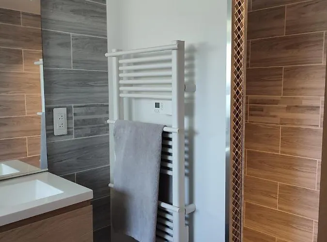 Проживание в семье Les Cytises *