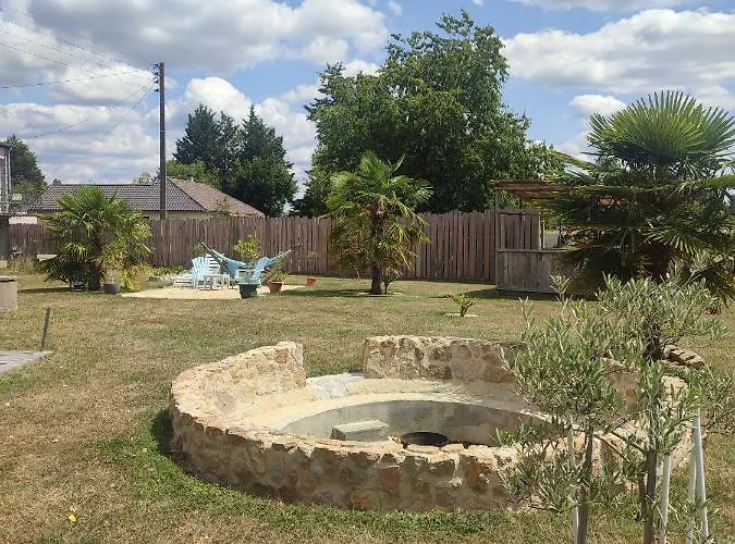 Проживание в семье Les Cytises Allonnes (Sarthe)