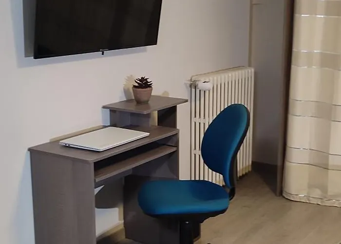 Les Cytises Проживание в семье